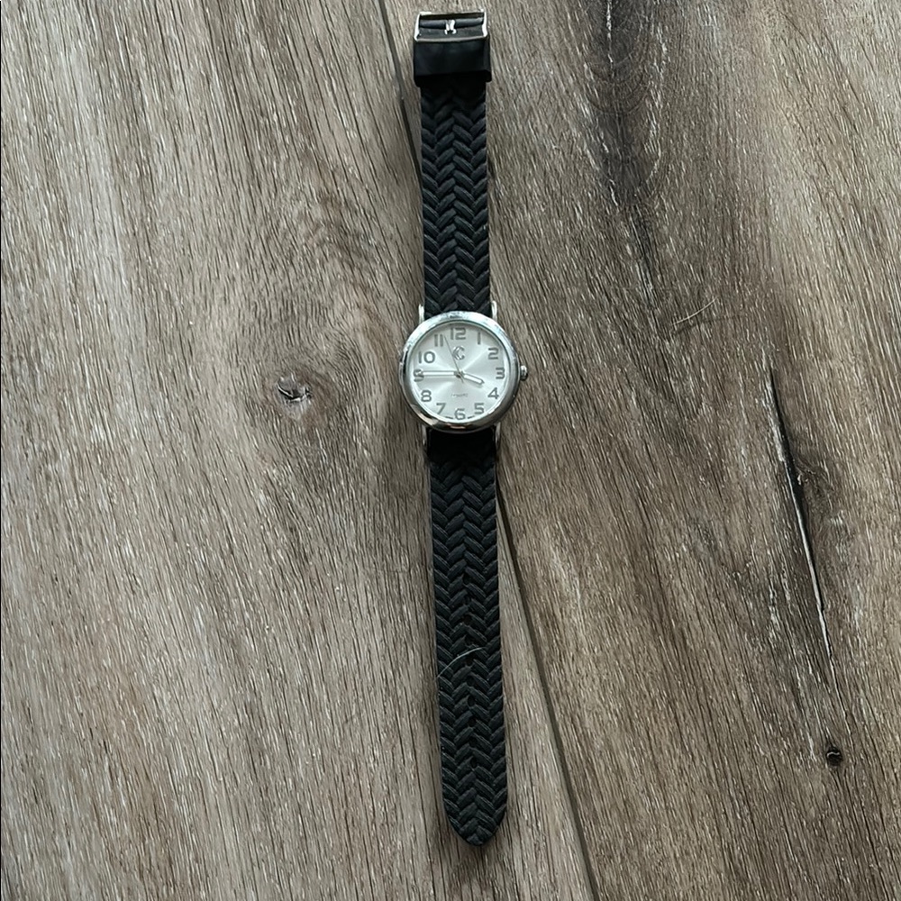 Watch on changeable strap